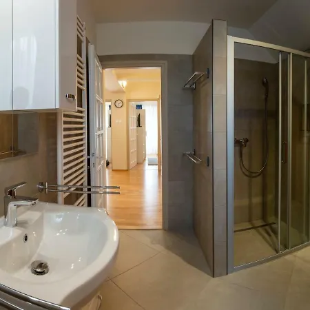 Airport 公寓 韦切什